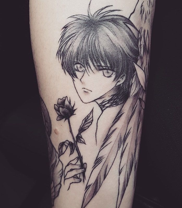 Manga Tattoo mit Federn und Rose